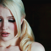 Emily Browning - List pictures