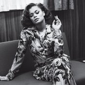 Andra Day - List pictures