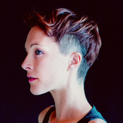 Polica - List pictures