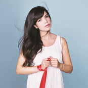 Indila - List pictures