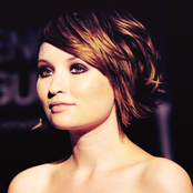 Emily Browning - List pictures