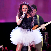 Dulce Maria - List pictures