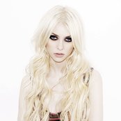 Taylor Momsen - List pictures