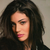 Ivi Adamou - List pictures