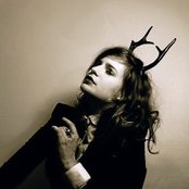 Christine And The Queens - List pictures