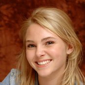 Annasophia Robb - List pictures