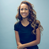 Skylar Stecker - List pictures