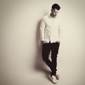 Calum Scott - List pictures