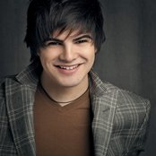 Jonathan Moly - List pictures