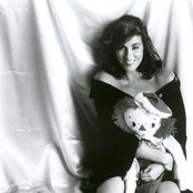 Laura Branigan - List pictures