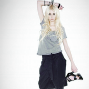 Taylor Momsen - List pictures