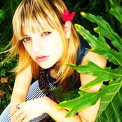 Juliet Simms - List pictures